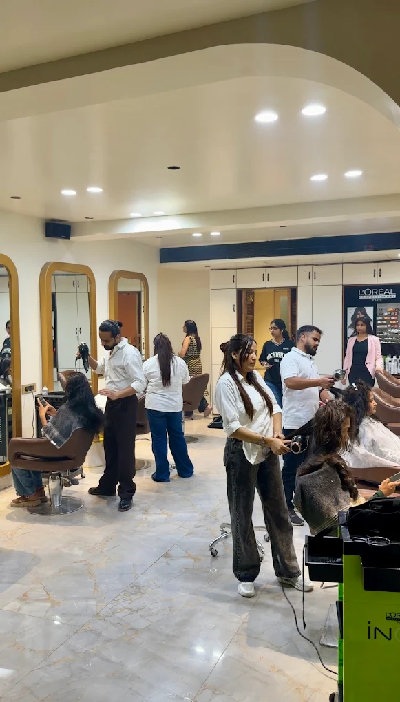 L’oreal S S Badami Unisex Salon